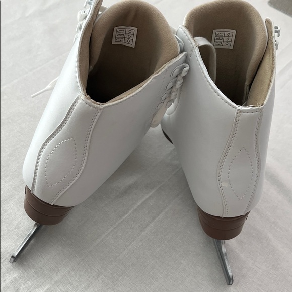 JACKSON Women's White Figure Skates - Picture 3 of 10